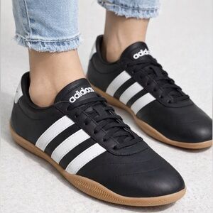 Adidas Women’s Grand Court Lo Black Leather White Stripes Sneakers Sz 10